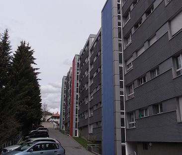 Rent a 2 rooms apartment in La Chaux-de-Fonds - Foto 2