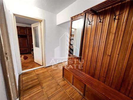 Apartament cu 3 camere, centrala proprie, zona Soarelui - Fotografie 4