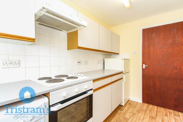 2 bed Ground Floor Flat for Rent - Photo 1