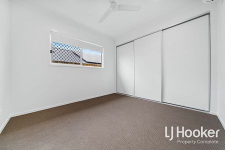 FULLY AIR CONDITIONED - SOLAR PANELS - PARTIALLY FURNISHED! - Photo 3