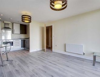 1 Bedrooms Flat to rent in Sapphire House, Central Milton Keynes, Milton Keynes MK9 | £ 230 - Photo 1