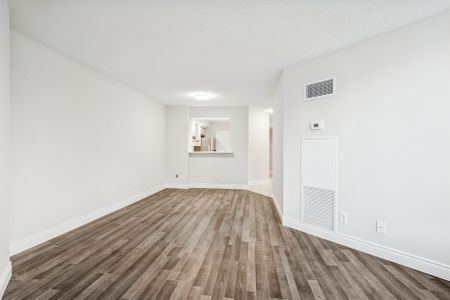 For Lease - 120 Promenade Circle Unit# 206, Vaughan, Ontario - Photo 3