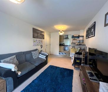 2 bedroom flat to rent - Photo 2