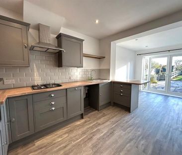 2 Bedroom Terraced To Let - Photo 1