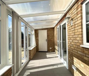 3 bedroom link detached house to rent - Photo 4