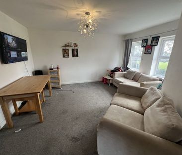 2 Bedroom Flat - Photo 1