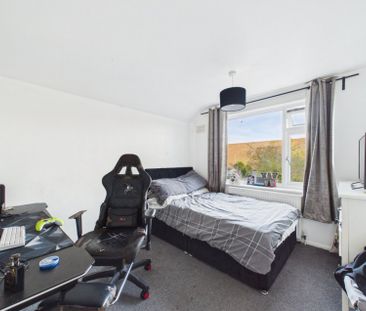 Coppermill Road, Wraysbury, Staines-Upon-Thames,TW19 - Photo 6