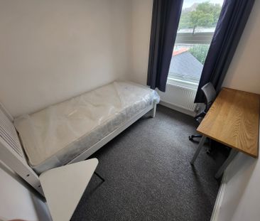 Penryn, Cornwall - Photo 5