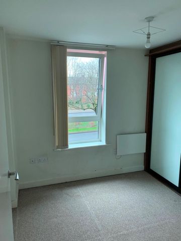 1 Bed Flat, Jet Centro, S2 - Photo 3