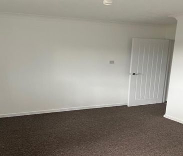 2 bedroom semi-detached house to rent - Photo 4