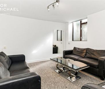 5 bedroom terraced house to rent - Photo 4