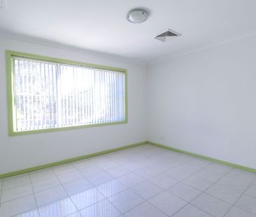 Neat 3 Bedroom Unit - Photo 5