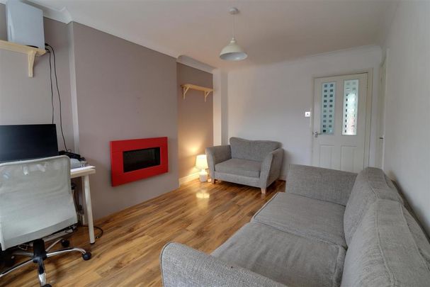 3 bedroom semi-detached house to rent - Photo 1
