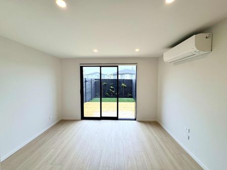 Brand-New Townhouse – Modern Style and Smart Design - Photo 3