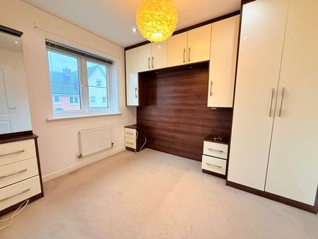 3 bedroom semi-detached house to rent - Photo 5