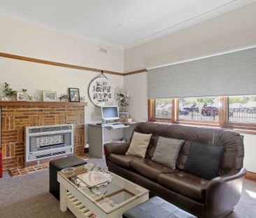 6 Carpenter Street, Kangaroo Flat - Photo 2