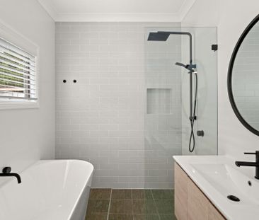 Beautifully renovated throughout - Photo 5