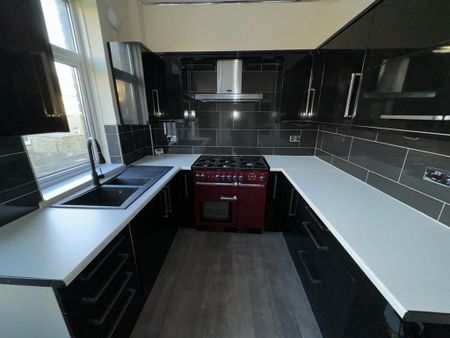 2 bedroom terraced house to rent - Photo 2
