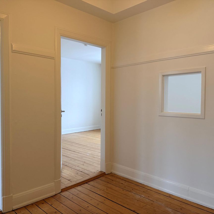 <b>Indbydende 2-værelses i hjertet af Vestbyen</b><br> - Foto 1