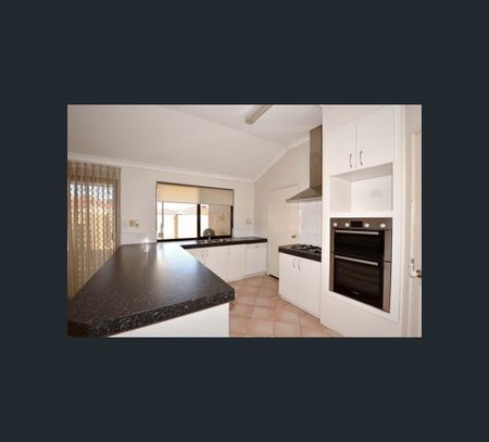 6 Saint Andrews Crescent, Canning Vale, WA 6155 - Photo 3