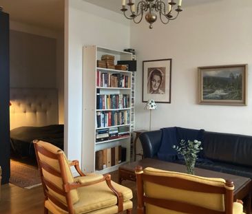 Ljus och välplanerad mini 2:a på Kungsholmen med panoramautsikt! - Foto 1