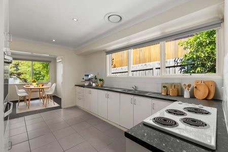 15 Cheryl Crescent, Belmont - Photo 4