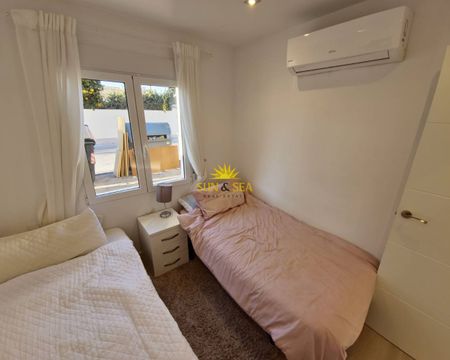 GROUND FLOOR BUNGALOW RENTAL IN CABO ROIG - ALICANTE PROVINCE - Photo 5