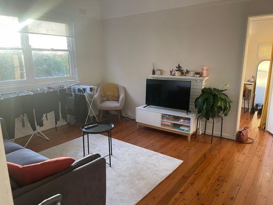 Queens Park - Photo 1