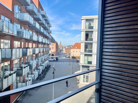 Lys 2-værelses lejlighed med altan i Aalborg - Photo 5