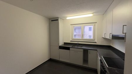 Gemütliche 4.5 Zimmer-Wohnung an ruhiger Lage - Photo 2