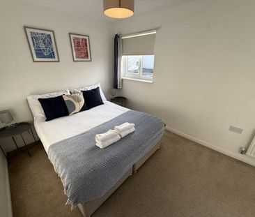 Morris Drive, SWANSEA, SA1 - Photo 3