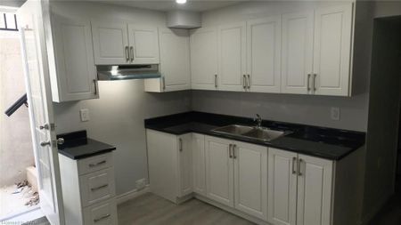 For Lease - 48 Barrett Avenue, Brantford, Ontario - Photo 4