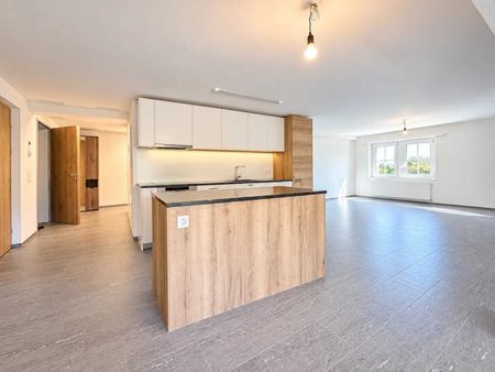 Rent a newly renovated 3.5-room apartment in Hinteregg - Photo 3