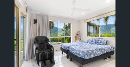 Four bedroom home with pool and views - Photo 5