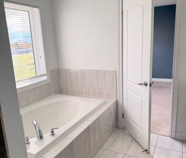 For Lease - 37 Duckworth Road, Cambridge, Ontario - Photo 5