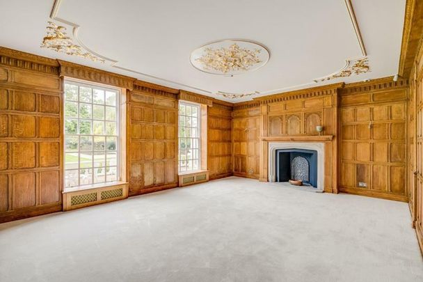 The Bishops Avenue London N2 - Photo 1