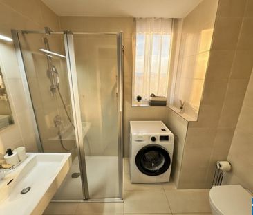 LEBEN IM TRIIIPLE - wunderschöne 2 Zimmerwohnung mit Rooftop Pool -... - Photo 4