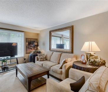 For Lease - 1276 Silvan Forest Drive Unit# 27, Burlington, Ontario - Photo 2