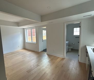 For Lease - 12 Franklin Avenue Unit# A, Toronto, Ontario - Photo 6