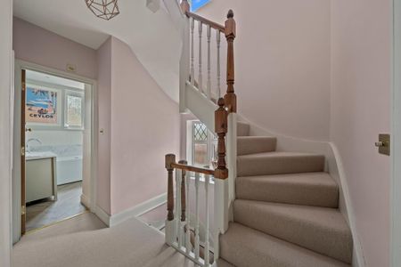 4 bedroom semi-detached house to rent - Photo 5