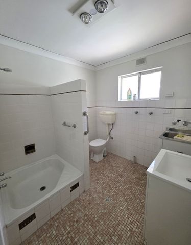 Your Perfect 2 Bedroom Home Awaits! - Photo 5