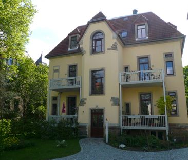Denkmalperle - Nähe "Großer Garten"! Hochwertige 3-Zimmer- Wohnung ... - Foto 1