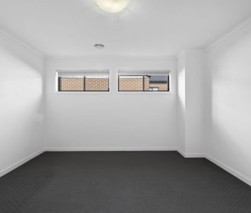 70 Canopy Ave, Alfredton VIC 3350 - Photo 6