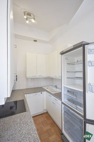 Helle 3-Zimmer-Dachgeschoß-Wohnung mit Blick auf die Votivkirche - Foto 5