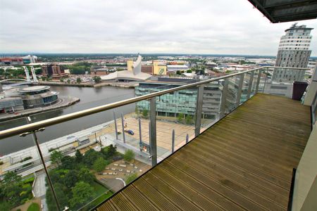 Number One, MediaCityUK - Photo 2