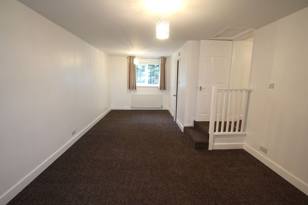 4 Bedroom Semi-Detached House, Ellesmere Port - Photo 1