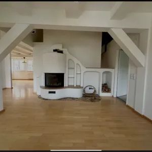 Außergewöhnliche DG Wohnung klimatisiert und zentral - Foto 1