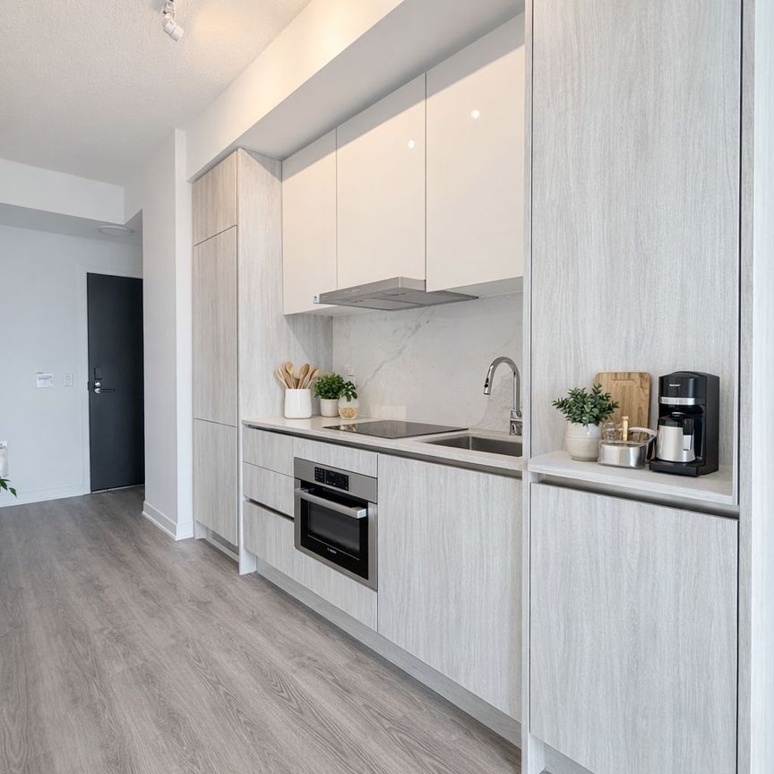 For Lease - 180 Front Street Unit# 4302, Toronto, Ontario - Photo 1