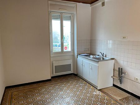 Location Appartement 3 pièces 57m² ST PAUL LE JEUNE 07460 - Photo 4