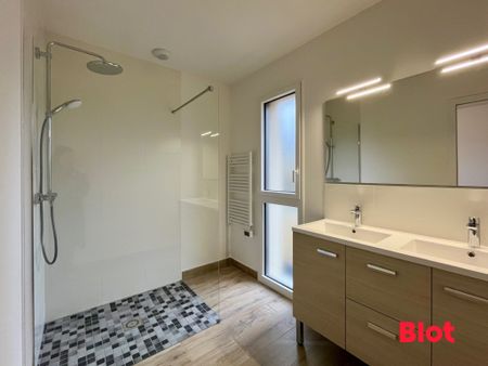 Location Maison 6 pièces 137m² BEDEE 35137 - Photo 5